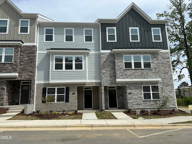 Building Photo - 719 Lucky Clover Wy