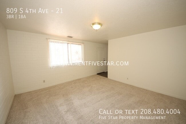 Photo - Collegiate Inn