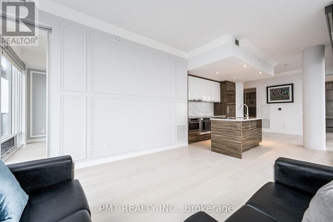 Photo - 488 University Ave Unité 5102