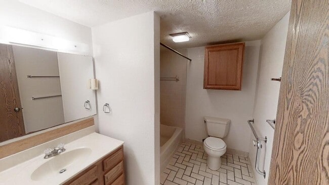 Photo - Stratford II