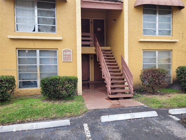 Photo - 4509 Treehouse Ln Unit A