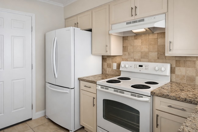 Photo - Available now!!! Apply today at our website!!!