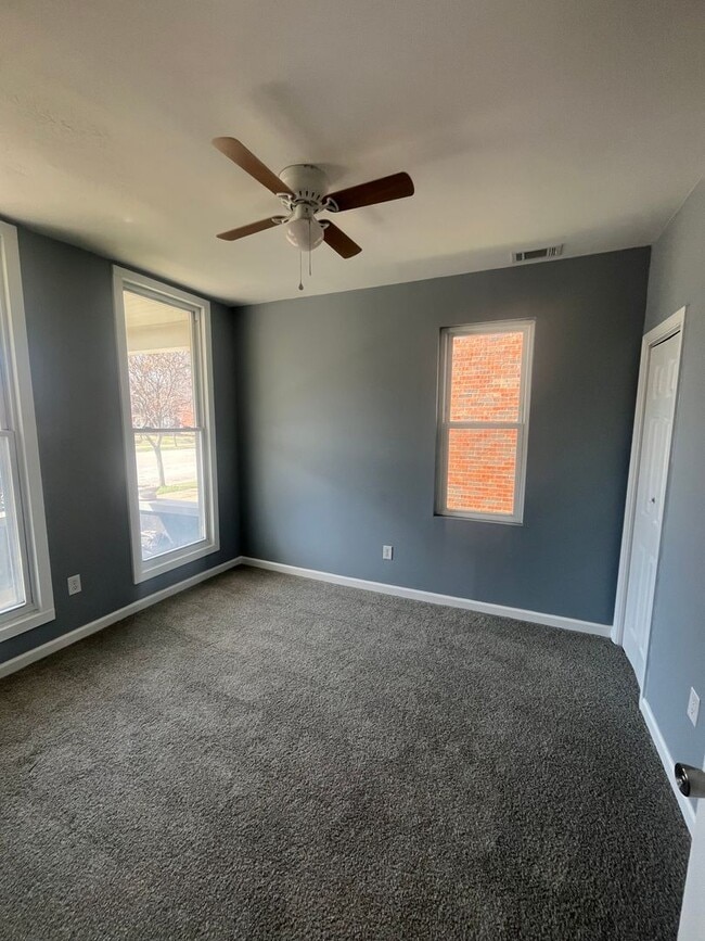 Photo - Beautiful Fully Renovated 2/1 Duplex! Unit 2407 W Jefferson St #1