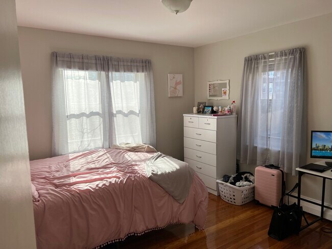 Photo - 56-60 Westland Ave