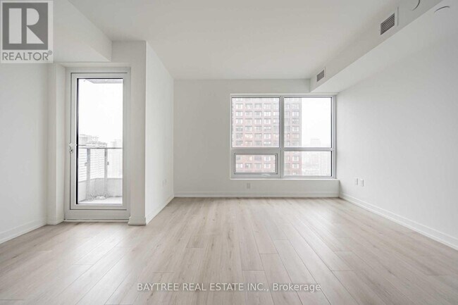 Photo - 395 Bloor St E Unit 1412