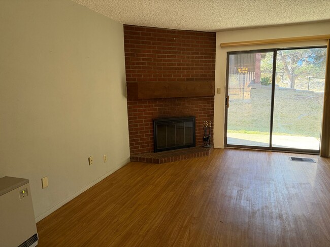 Photo - 2932 Holly Ave