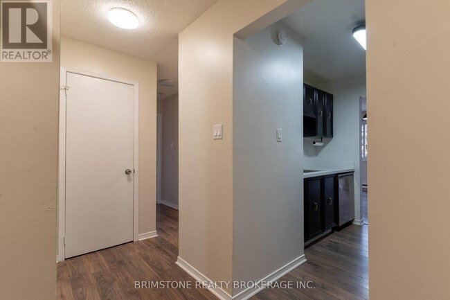 Photo - 1 Quail Crescent Unit 312