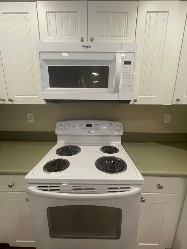 Photo - 17-1728 J&amp;S Unit 17-1728 - C