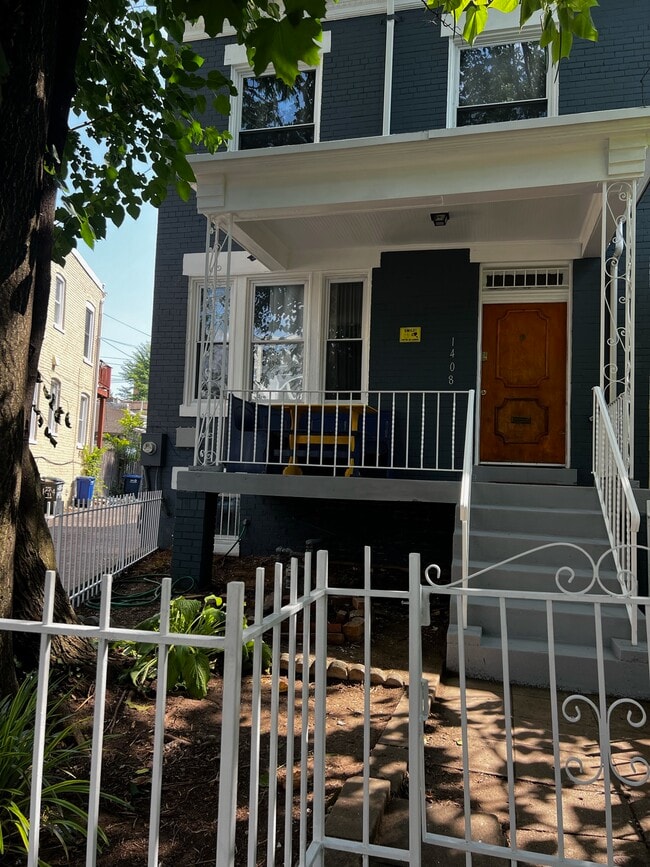 Photo - 1408 Perry Pl NW