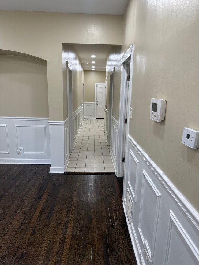 Building Photo - 5522 S Loomis Blvd Unit Loomis #1