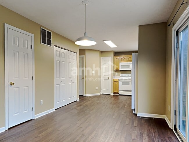 699 Thornton Dr