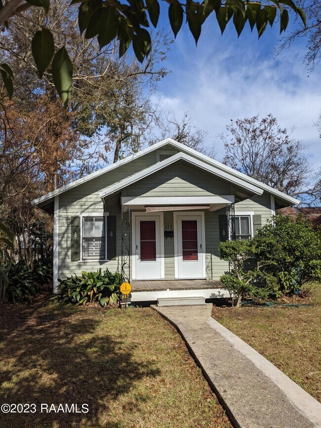 Photo - 617 General Mouton Ave