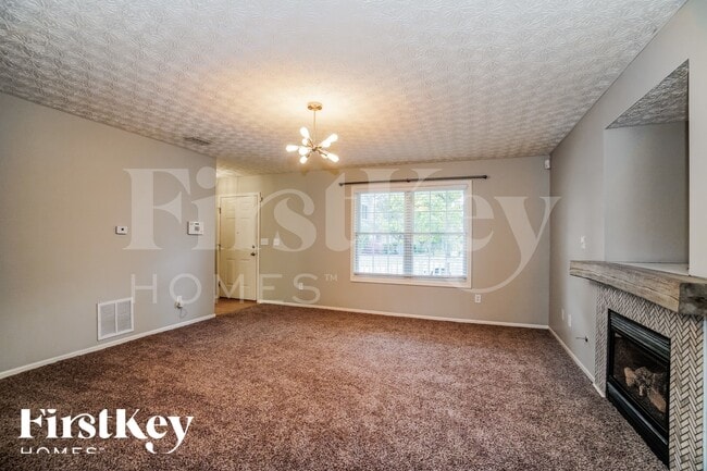 Photo - 2973 Seeger St