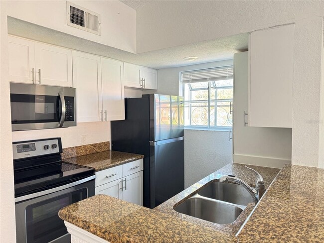 Photo - 5168 Conroy Rd