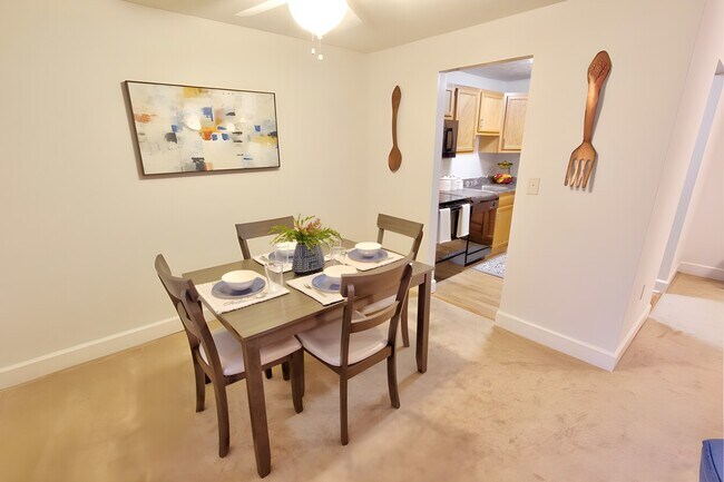 Photo - Towers of Colonie