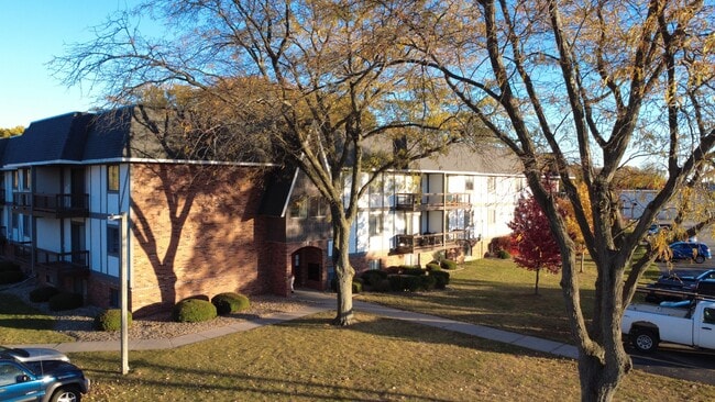 Photo - Dunlap Lakeside