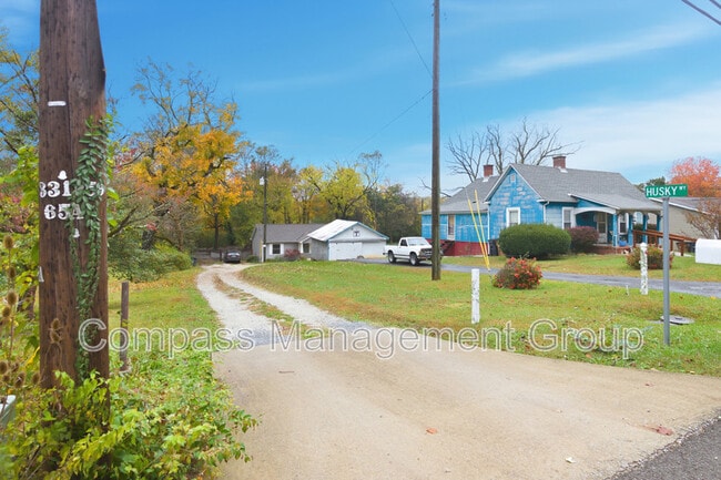 Photo - 3104 Husky Way