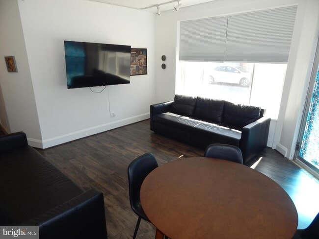 Photo - 241 S Exeter St