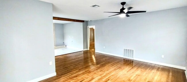 Photo - 4000 Austin Ave