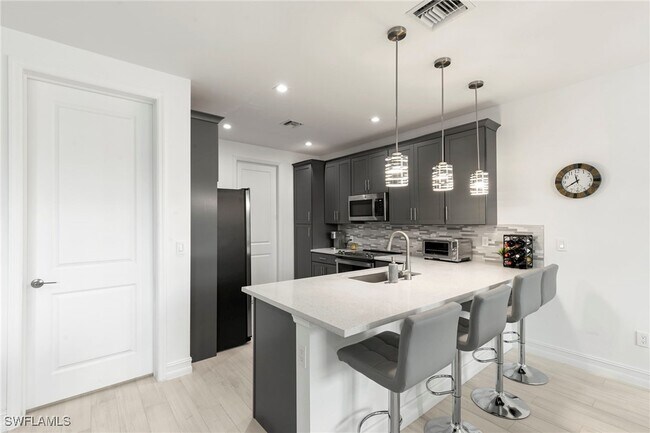 Photo - 7555 Rockefeller Dr Casa Adosada