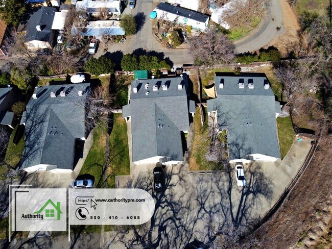 Photo - 3769 Main St