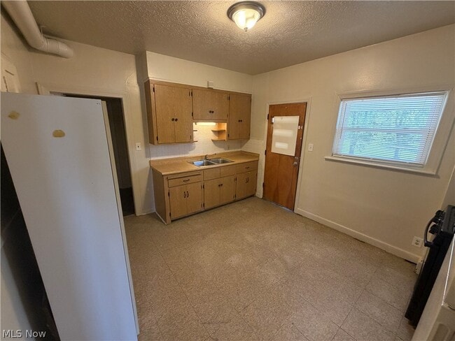 Photo - 15300 Waterloo Rd Unit 1