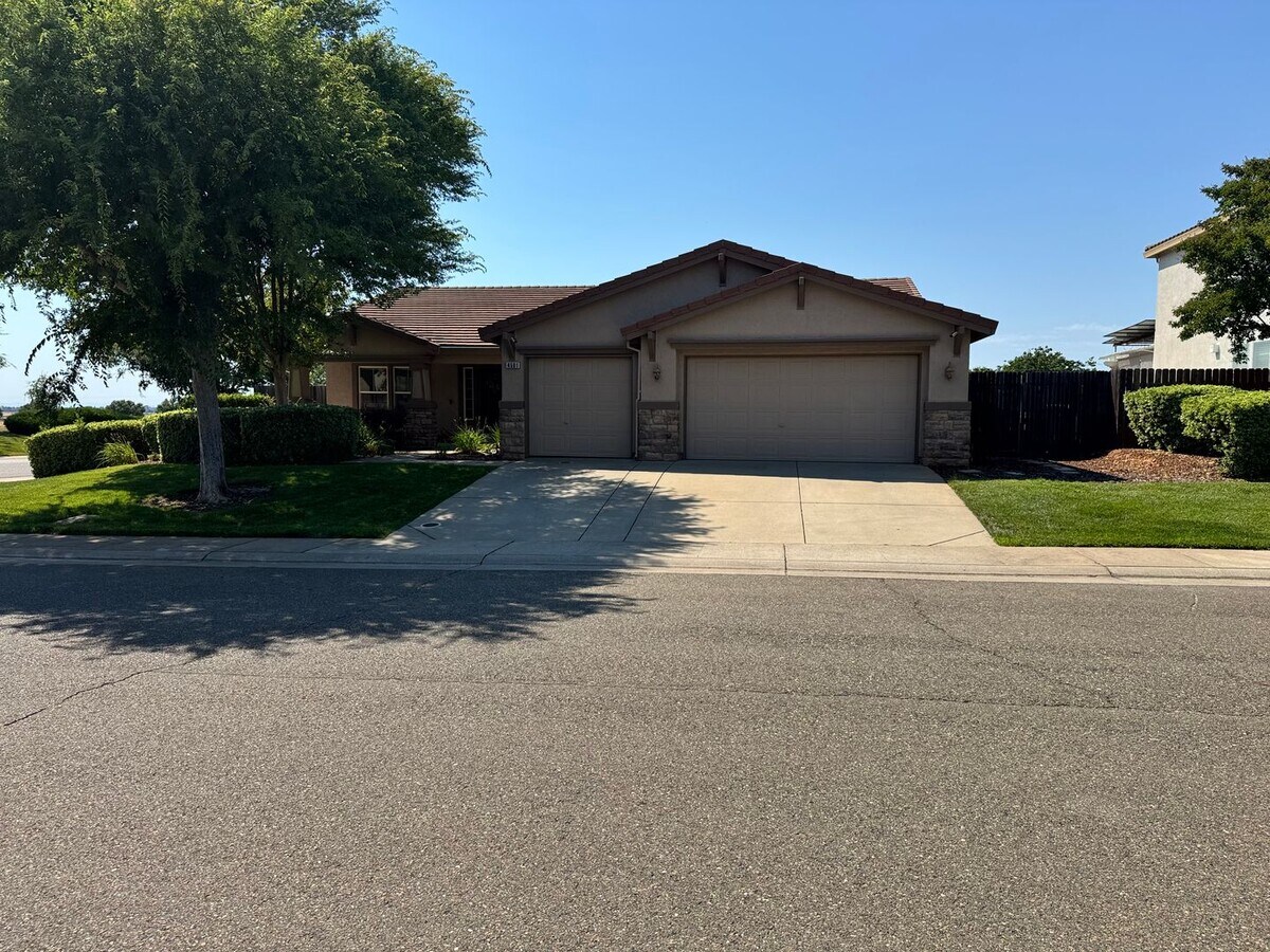 Coming Soon, Beautiful single story home in Eastridge Estates at Independence at Mather. 3+2, 3 c... - Coming Soon, Beautiful single story home in Eastridge Estates at Independence at Mather. 3+2, 3 c...