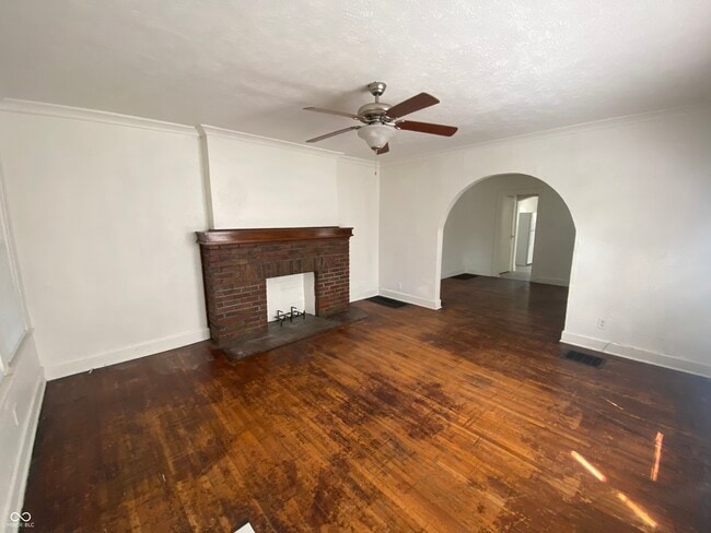 Photo - 5275 N College Ave