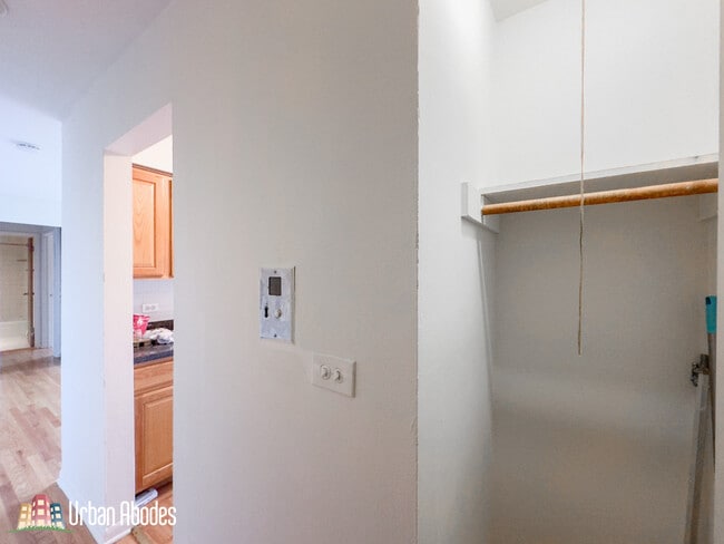 Photo - 527 W Aldine Ave Unit M04B