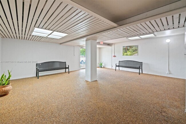 Photo - 8107 SW 72nd Ave Unidad 407E