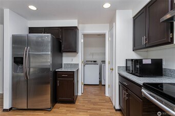 520 S 53rd Pl