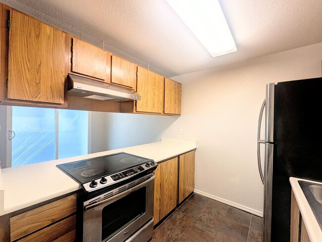 Photo - 2Bd/1.25Ba Lake Forest Park Condo Unit 116