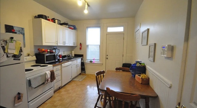 Photo - 456-458 Sycamore St Unidad 458