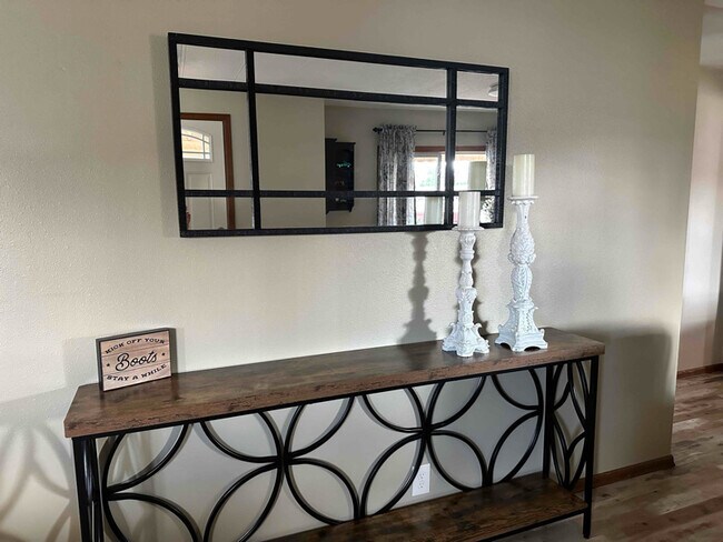 Photo - 712 SE Railroad Ave