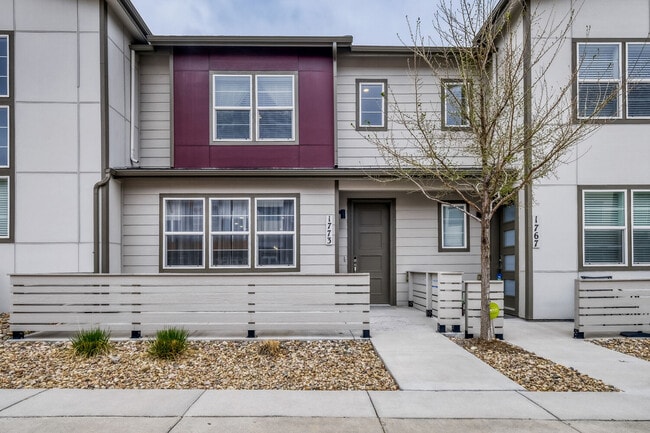 Building Photo - 1773 Spring Water Pt