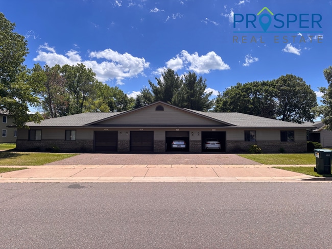 Building Photo - 2427 New Pine Dr Unit NE2433