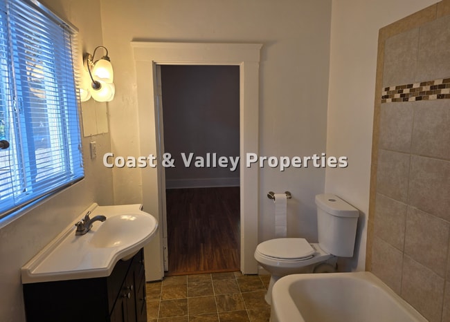 Photo - King City home for RENT!!!