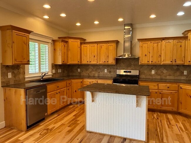 Photo - 573 E Halpin Dr