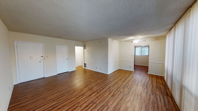 Photo - 825 S. WINDSOR