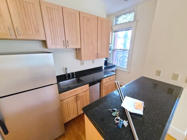 Photo - 191 Commonwealth Ave Unit 1