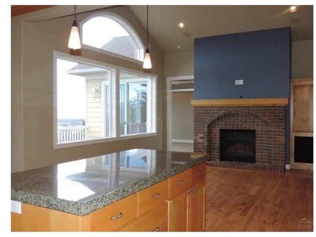 Photo - Awbrey Butte Home with Views!