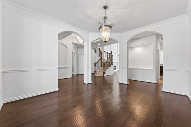 Photo - 15 Marquise Oaks Pl