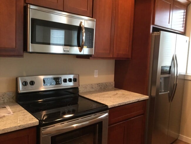 Photo - 1663 Burnside Pl Unit A