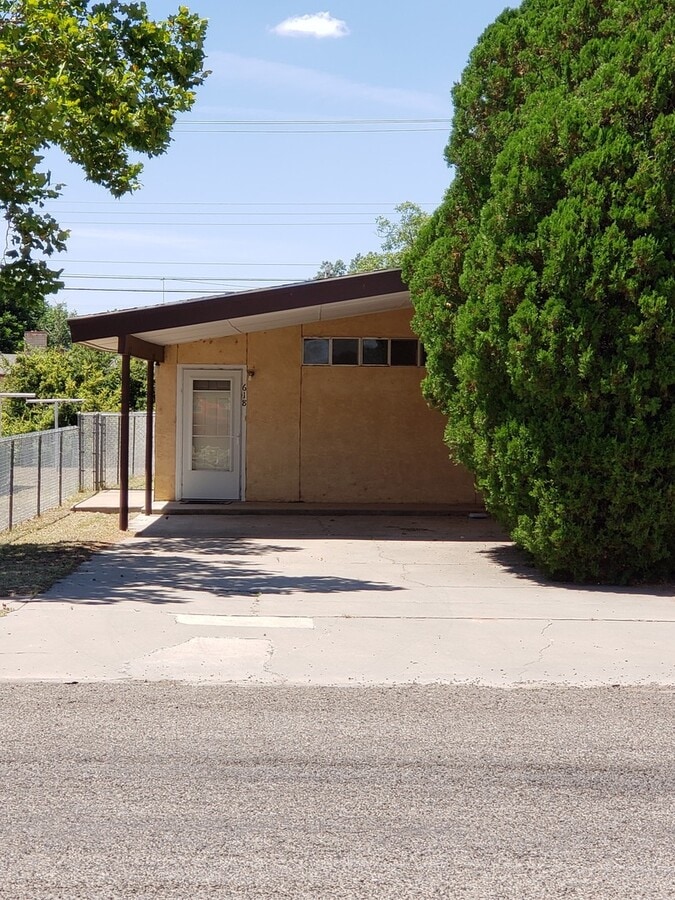 Photo - 618 S Abilene Ave Casa