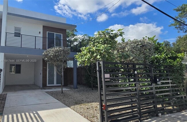 Building Photo - 3620 Thomas Ave