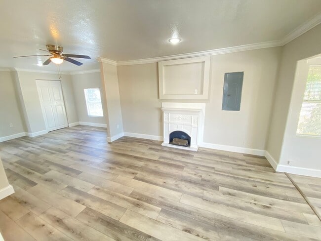 Photo - 812 W Livingston St Unit A