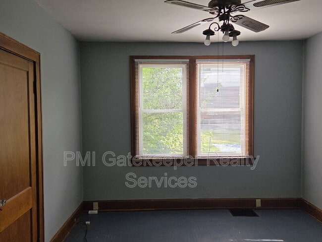 Photo - 4370 St Lawrence Ave Unit Apt 1