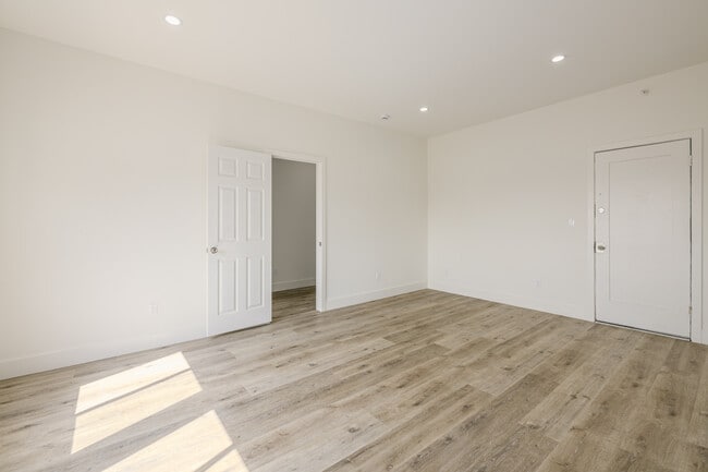 Photo - 1623 Mariposa Ave Unidad 105