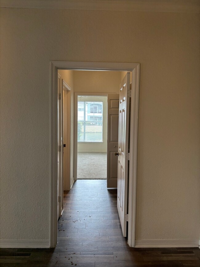 4460 Hodges Blvd Unit 204