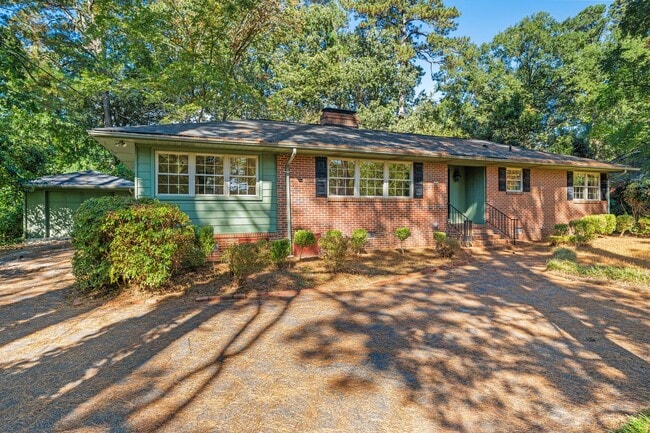 Building Photo - Beautiful 3-bed, 2-bath Ranch in South Dur... Rental
